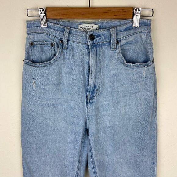 Abercrombie & Fitch Ankle Straight Ultra High-Rise Curve Love Distressed Jeans - Picture 4 of 8